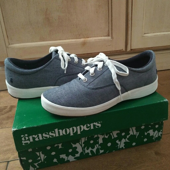 navy grasshopper shoes